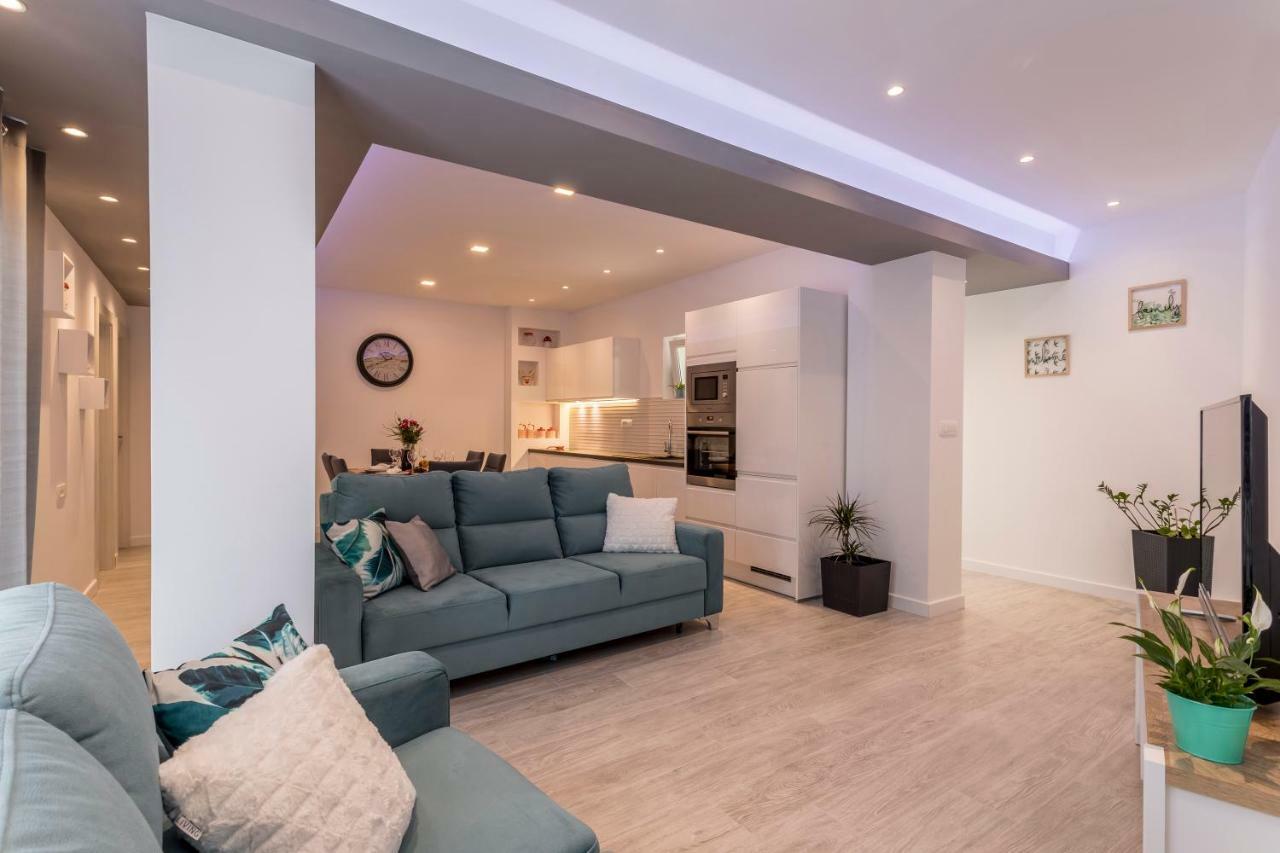 Апартаменты Apartman Nikola Подстрана Экстерьер фото